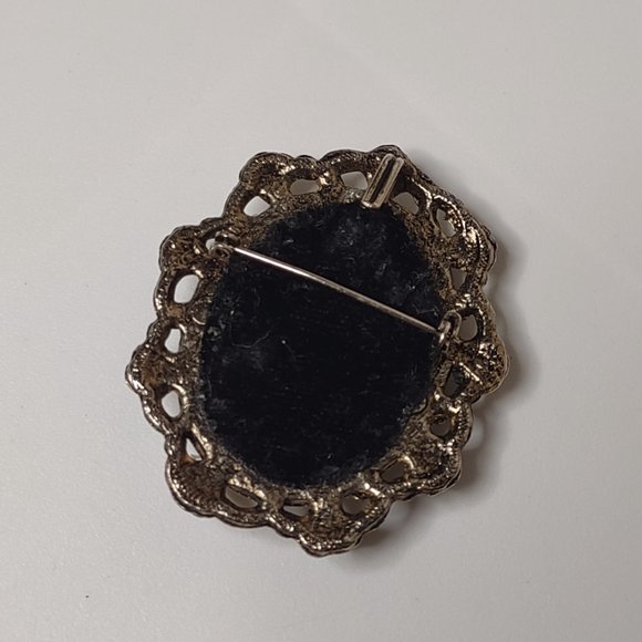 Vintage Metal Oval And Floral Embroidery Orange Flower Brooch - Picture 9 of 12